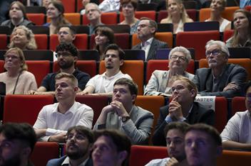 Absolventenfeier 2026 - Gäste und Absolvent innen Audimax-32